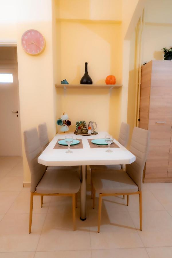 Myrtle, City Center Renovated Apartment Athen Eksteriør billede